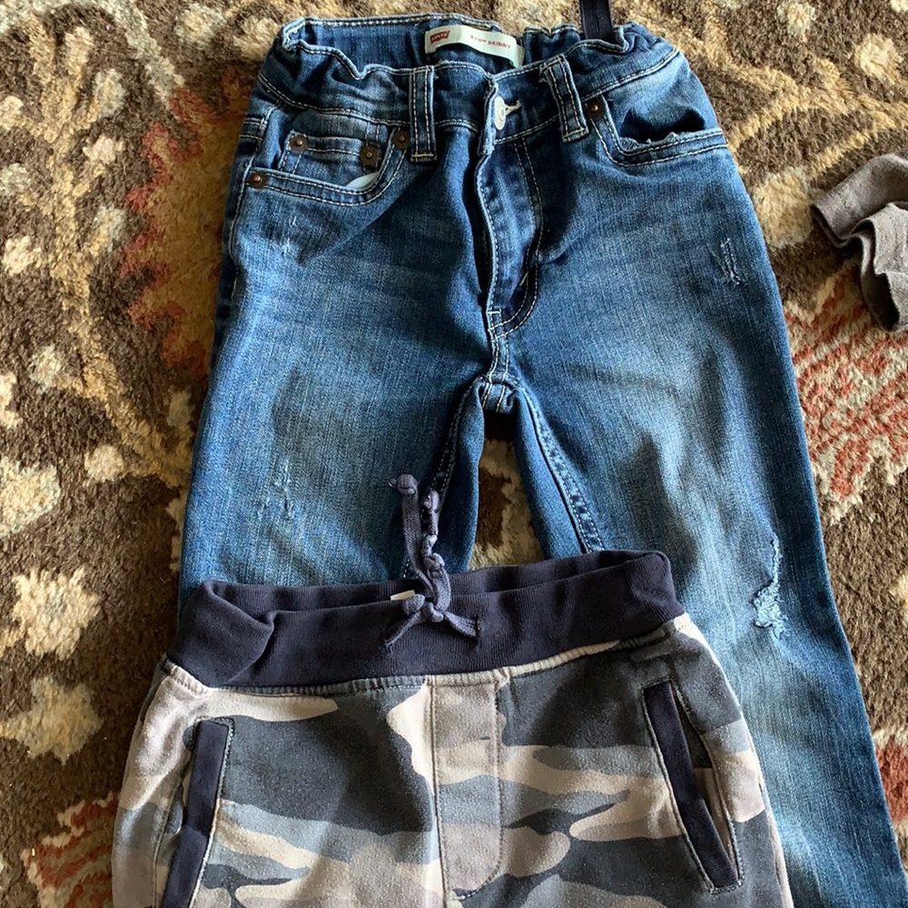 Size 5 Levi’s and GAP